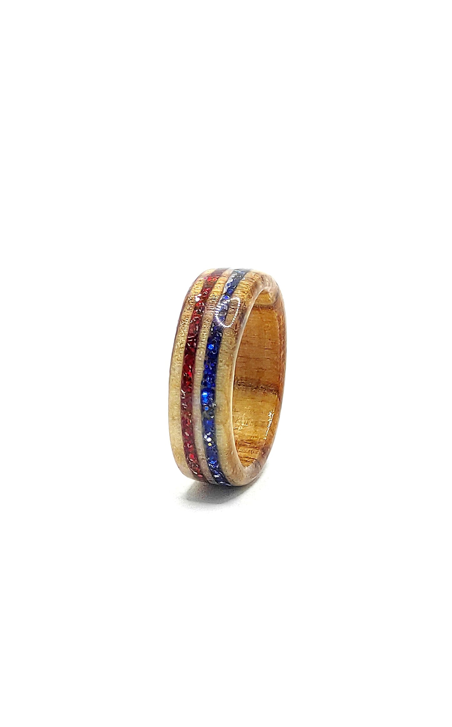 Handcrafted Willow Wood Ring with Red & Blue Glitter Inlay – Eco‑Friendly, Minimalist Artistic Band