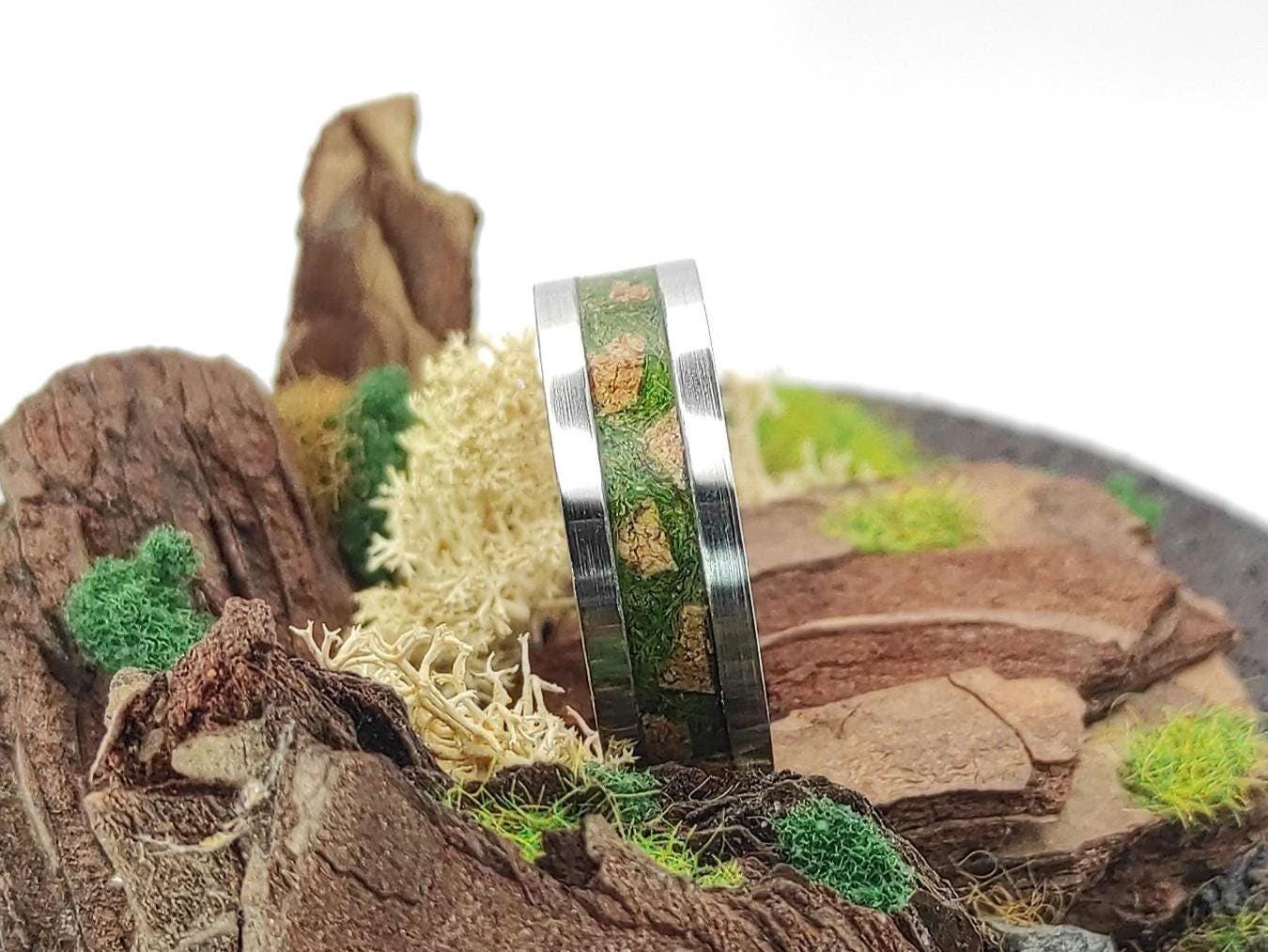 Metal Ring & Cork Ring & Realistic Grass Inlay
