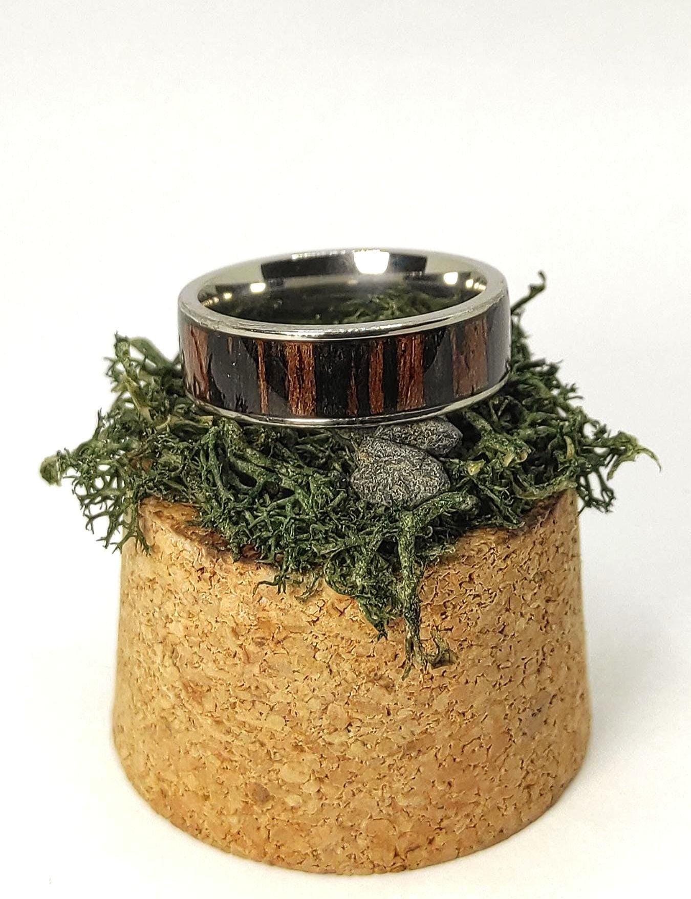 Ebny and Metal Ring