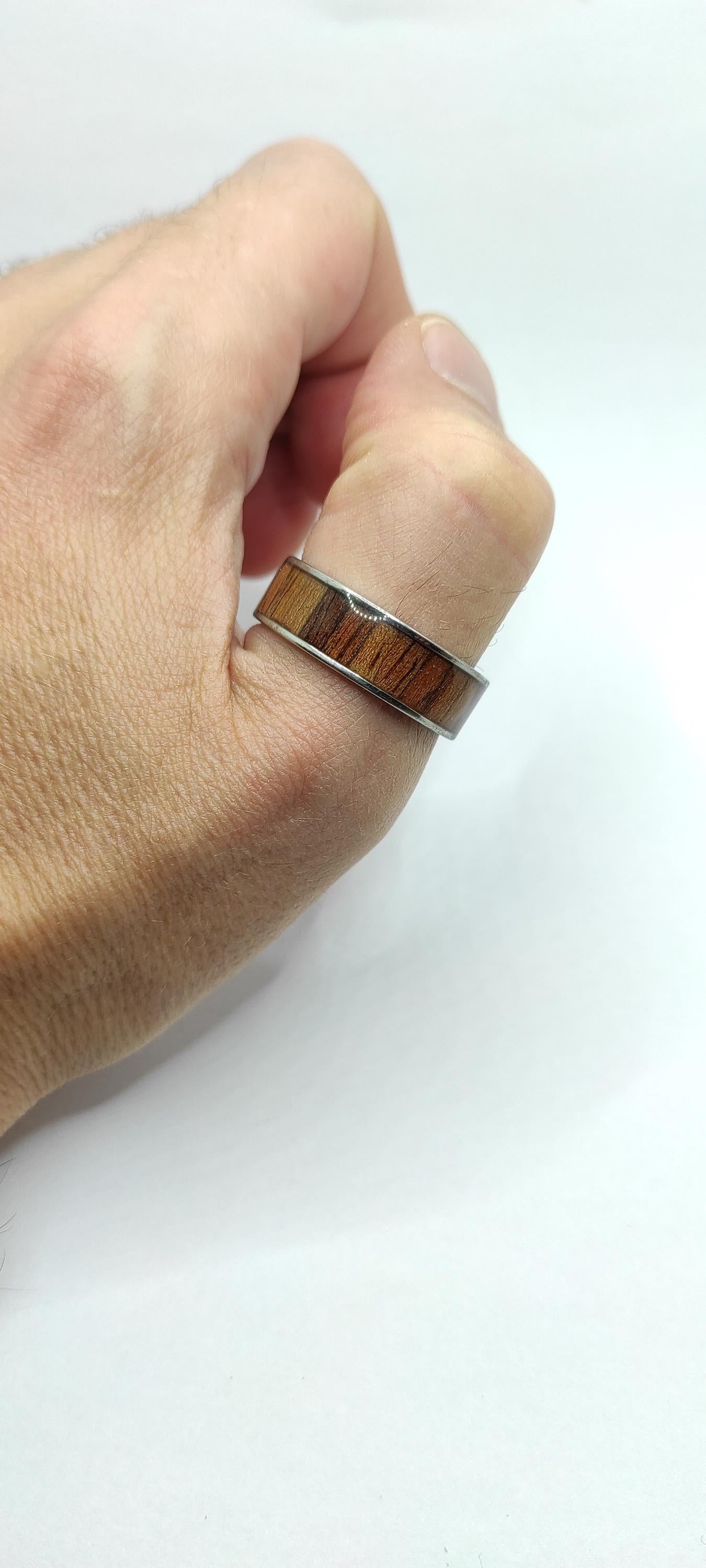 Rosewood Veneer & Metal Ring
