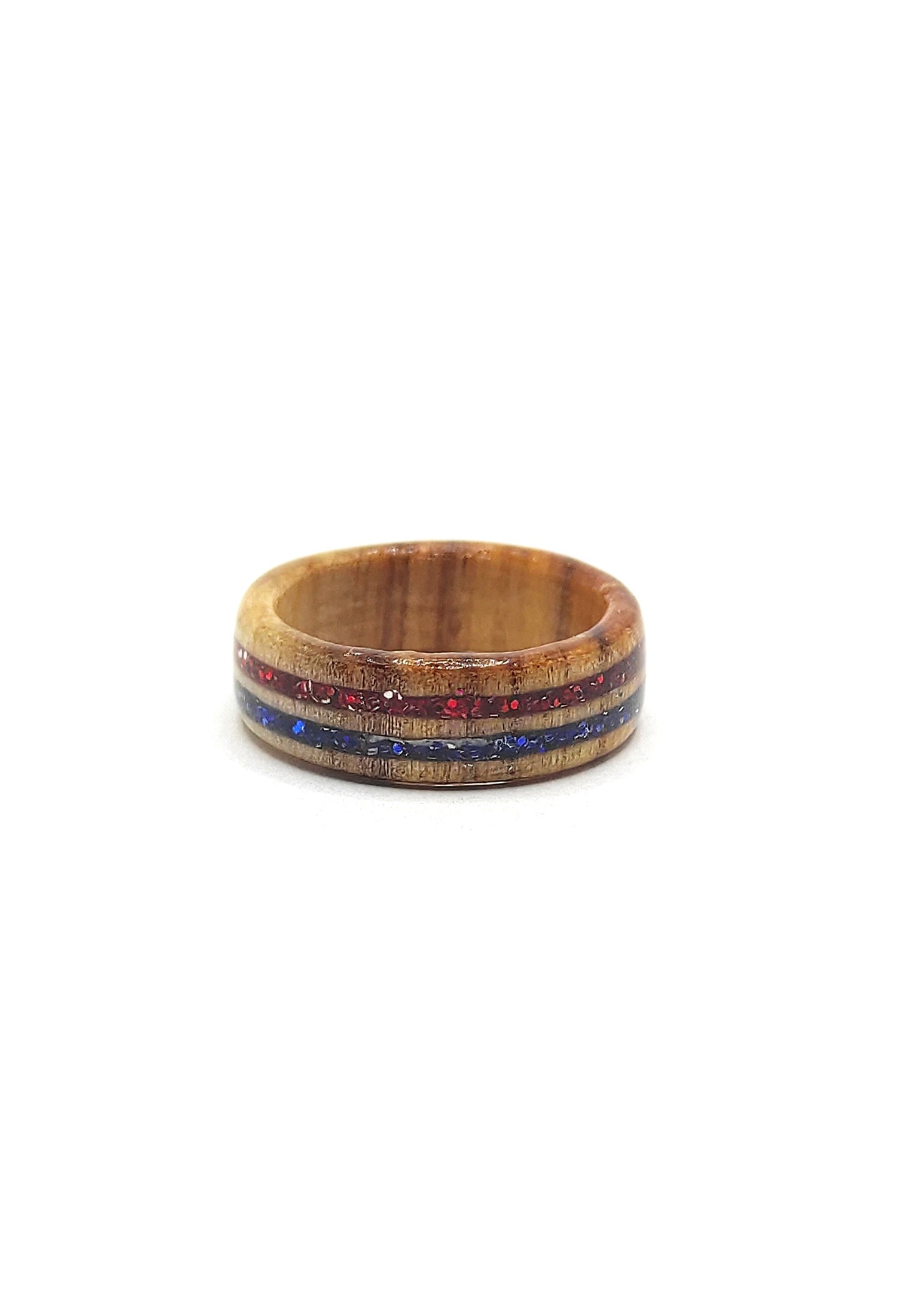 Handcrafted Willow Wood Ring with Red & Blue Glitter Inlay – Eco‑Friendly, Minimalist Artistic Band