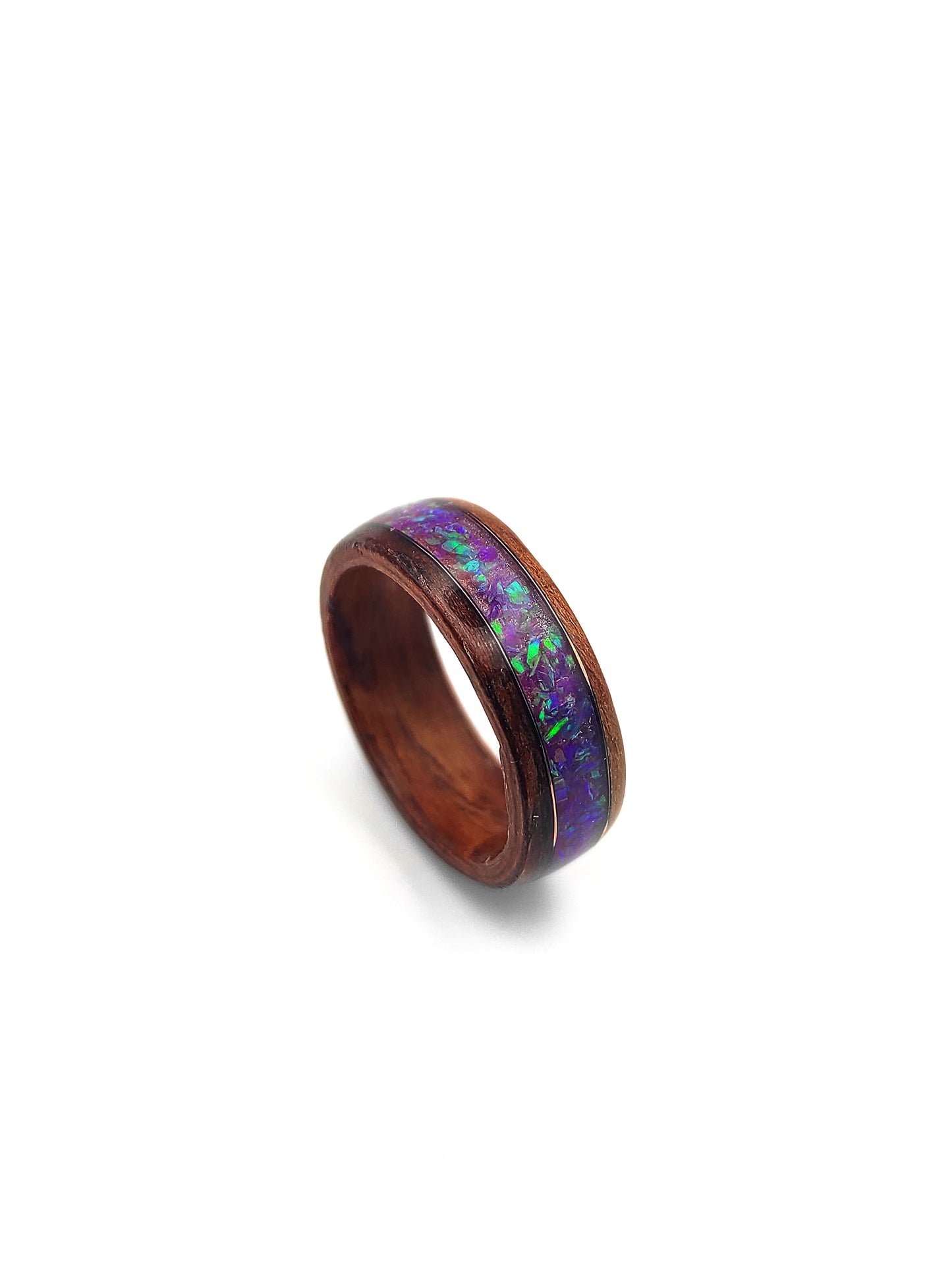 Plum Haze – Wooden Ring with Amethyst Dust and Silver Vein