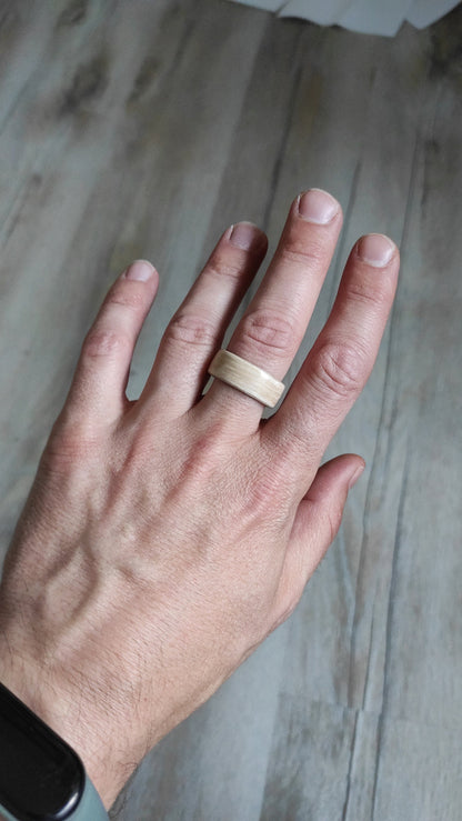 Minimalistyczna obrączka drewniana z wybielonego dębu – unisex, ręcznie robiona, ekologiczna - WoodRingsByJet
