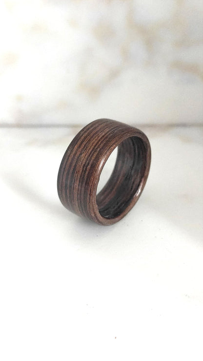 Pierścionek z drewna wenge - ręcznie robiony unisex / naturalna obrączka eko - WoodRingsByJet