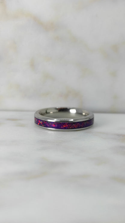 Pierścionek z głęboko purpurowym opalem - WoodRingsByJet