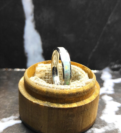 Pierścionek z opalem „Fire and Snow” - WoodRingsByJet