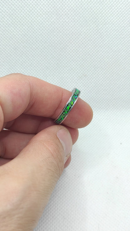 Pierścionek z zielonym opalem - WoodRingsByJet