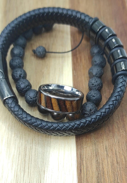 Drewniany pierścionek męski „California Teak 3D” – ręcznie wykonany z forniru tekowego + stal chirurgiczna - WoodRingsByJet