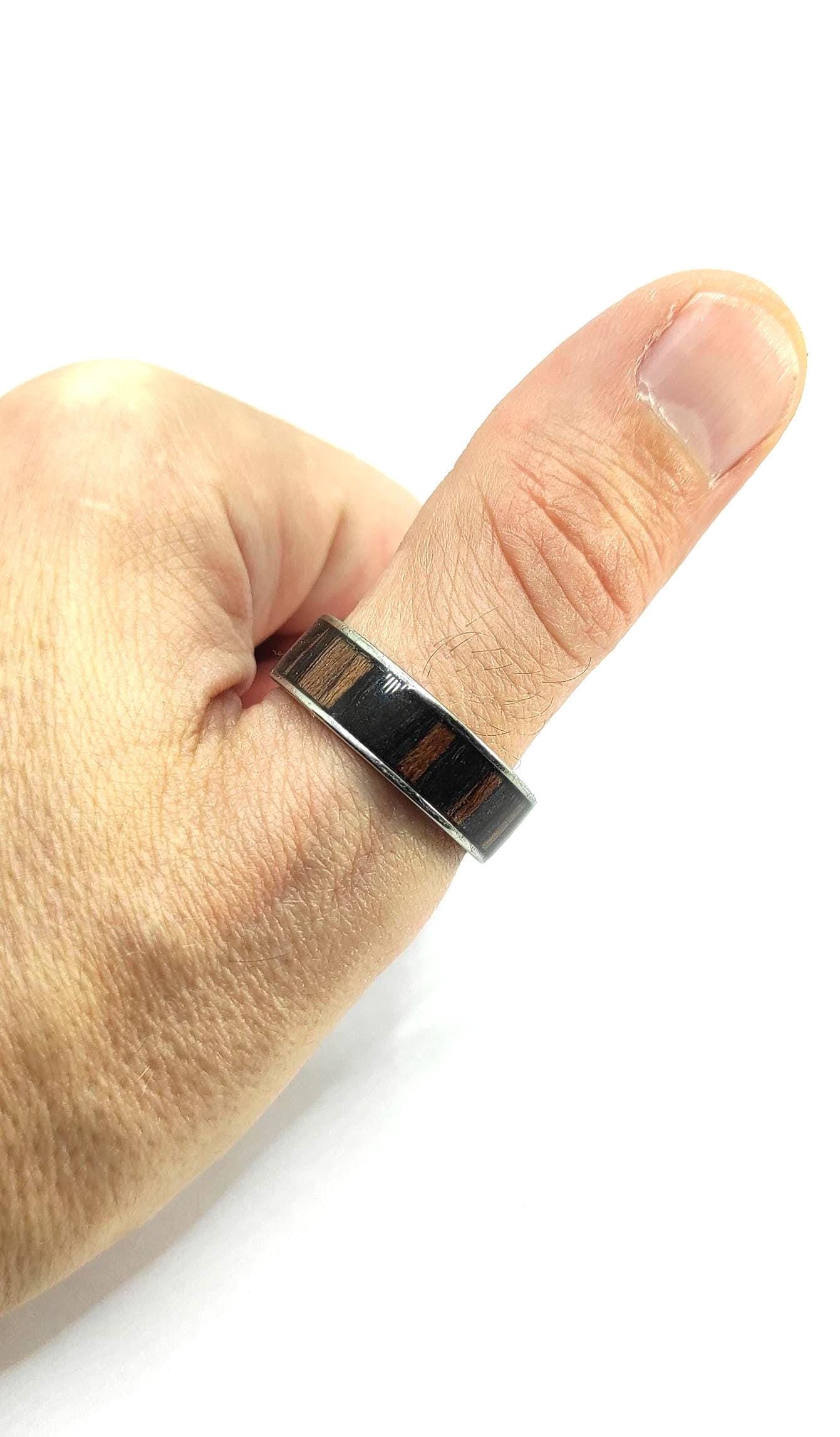 Ebny and Metal Ring