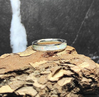 Pierścionek z opalem „Fire and Snow” - WoodRingsByJet