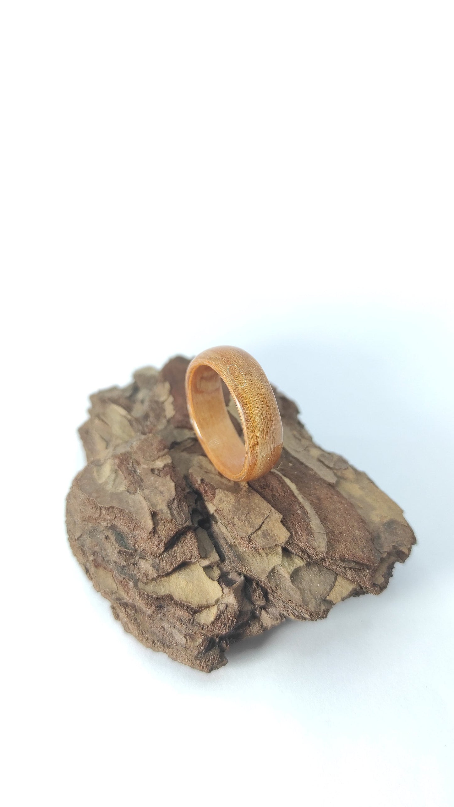 BentWood Blur Ring