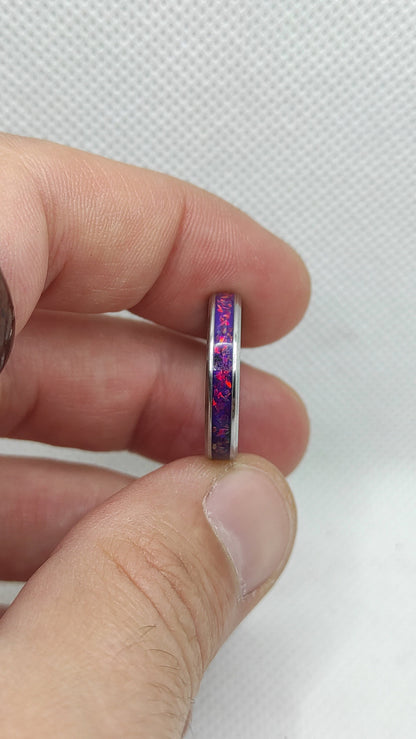 Pierścionek z głęboko purpurowym opalem - WoodRingsByJet