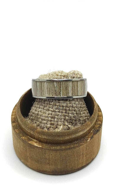 Męski pierścionek z szarego dębu z inkrustacją – ręcznie robiony drewniano-metalowy pierścionek dla niego - WoodRingsByJet