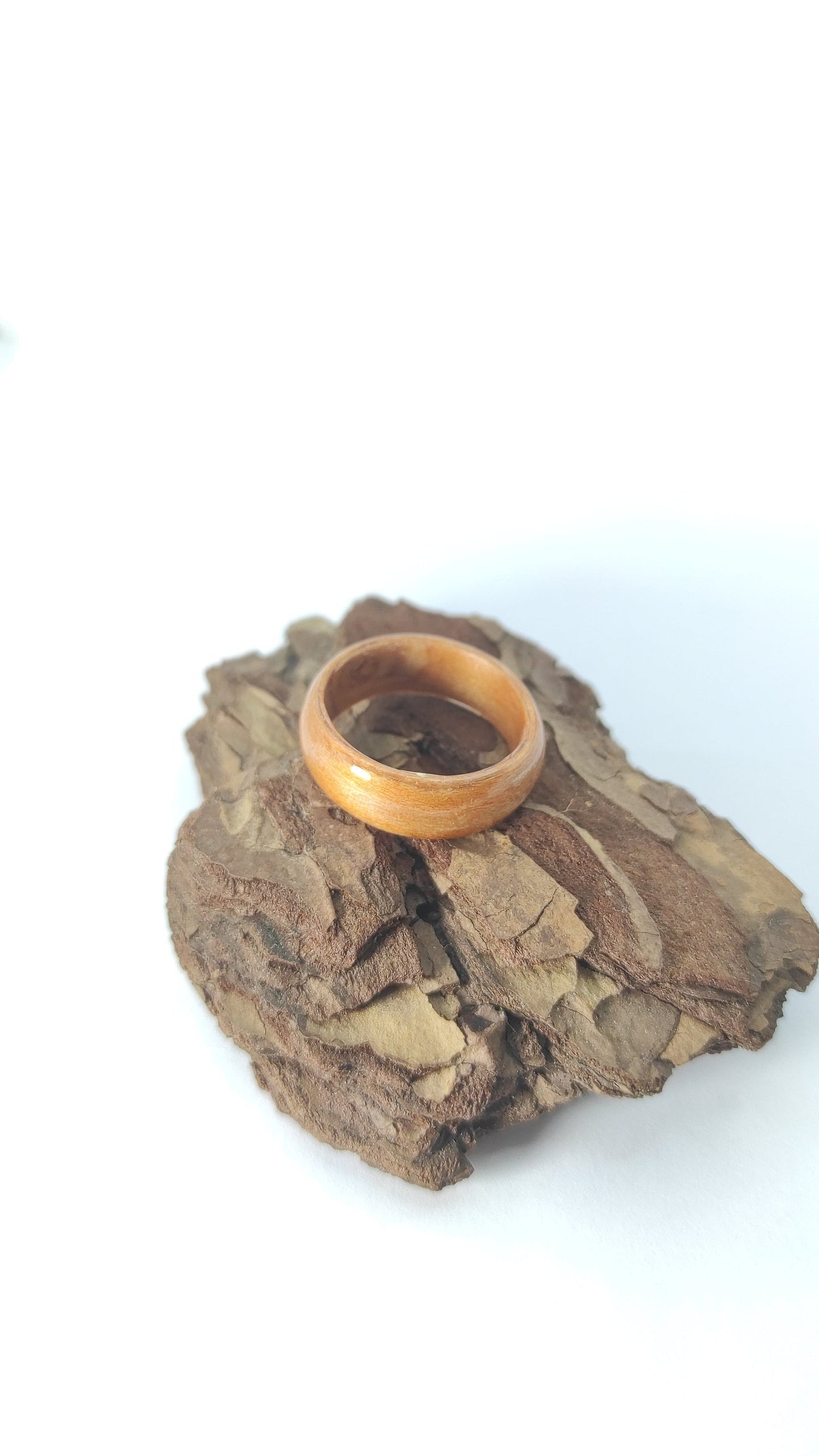 BentWood Blur Ring