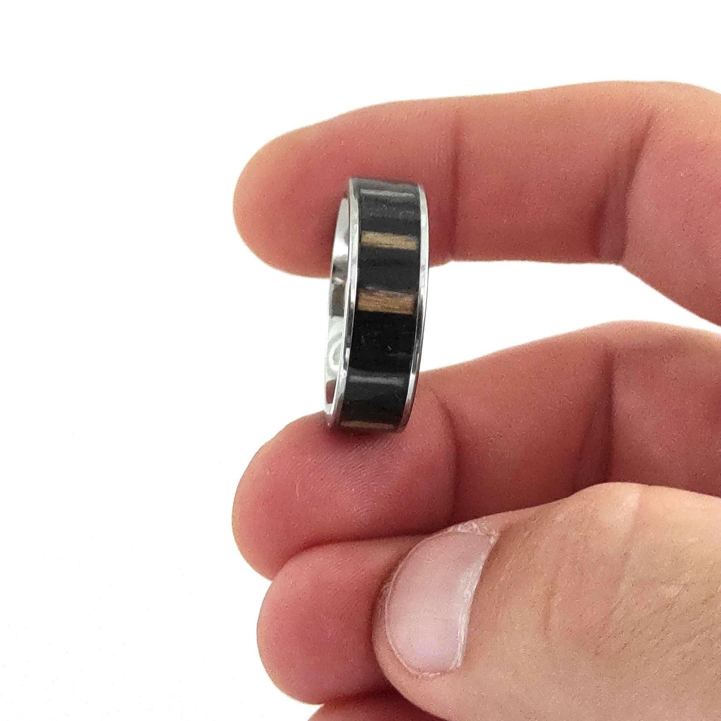 Metal Ring & Black Zebrano Venner