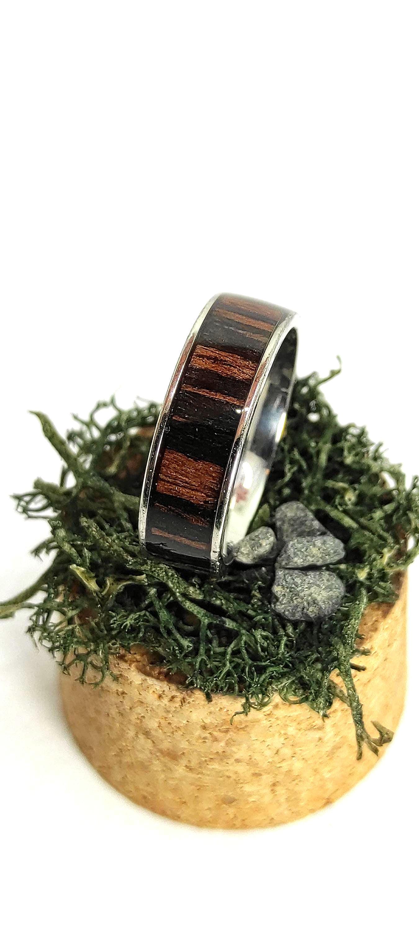 Ebny and Metal Ring
