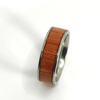 Męski pierścionek z forniru różanego drewna i metalu – ręcznie robiony, unikalny drewniano-metalowy pierścionek dla niego - WoodRingsByJet