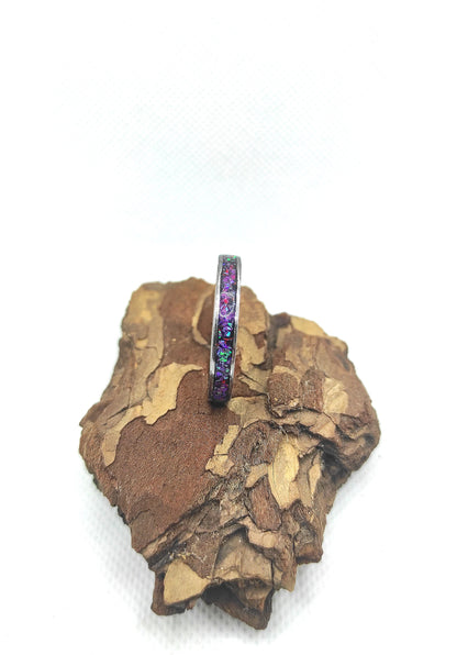 Pierścionek z neonowo-różowym opalem - WoodRingsByJet