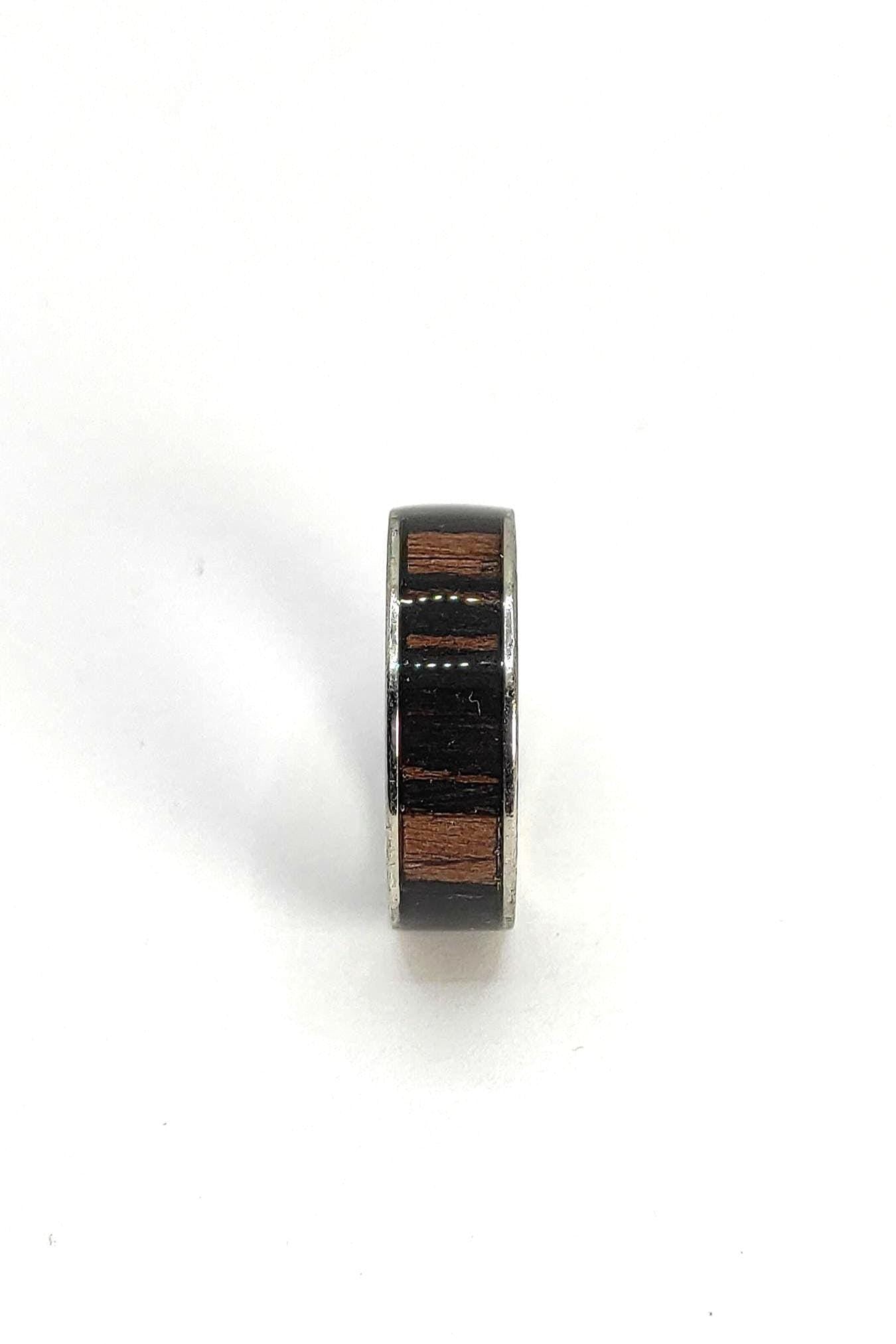 Ebny and Metal Ring