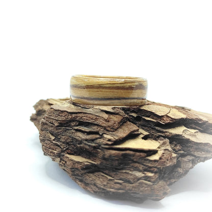 Pierścień z drewna Zebrano — minimalistyczna obrączka z bentwood, dla par i na co dzień - WoodRingsByJet