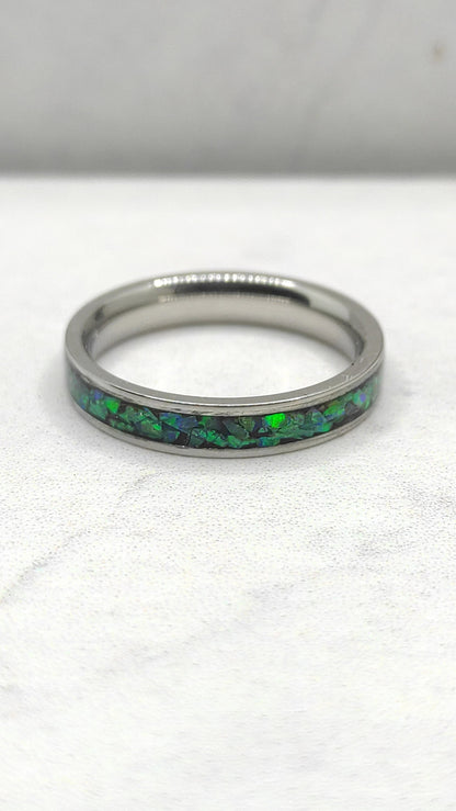 Pierścionek z zielonym opalem - WoodRingsByJet