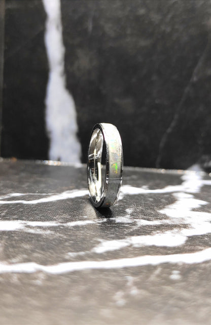 Pierścionek z opalem „Fire and Snow” - WoodRingsByJet