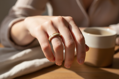 pierścionek drewniany z wiśni z klonu