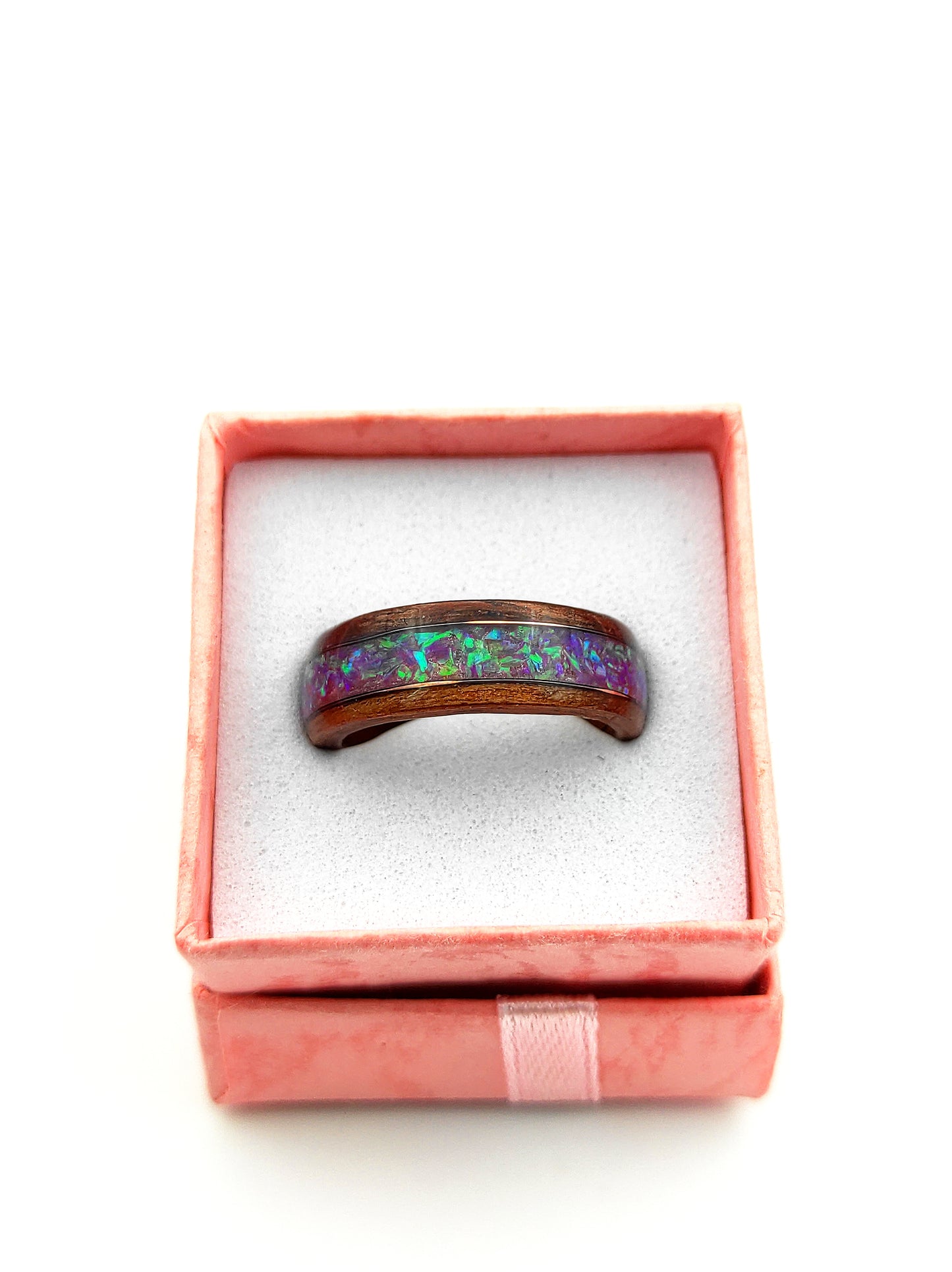 Plum Haze – Wooden Ring with Amethyst Dust and Silver Vein
