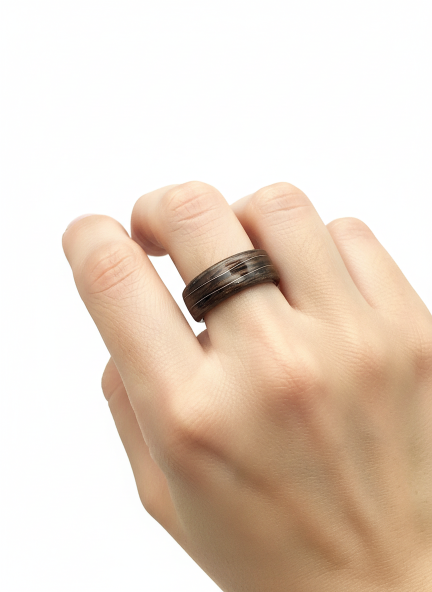 Drewniany pierścionek z orzecha z miedzianą falą – ręcznie wykonywany