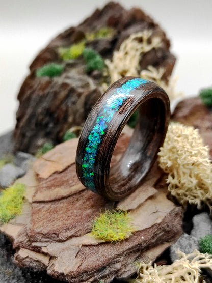 Pierścionek drewniany z opalem – wenge i turkusowy opal
