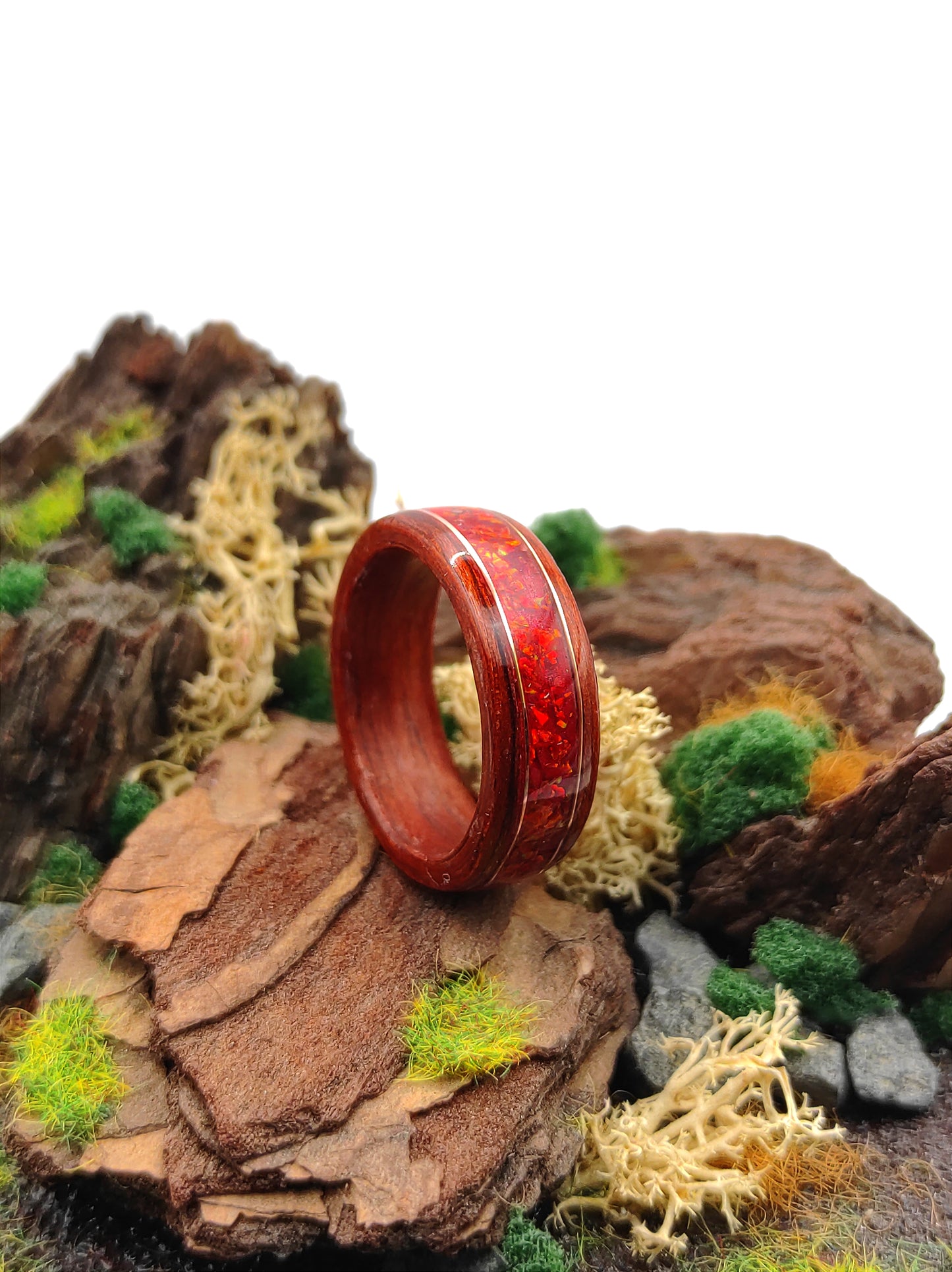 Chestnut Echo – Wooden Ring with Red Opal and Golden Details