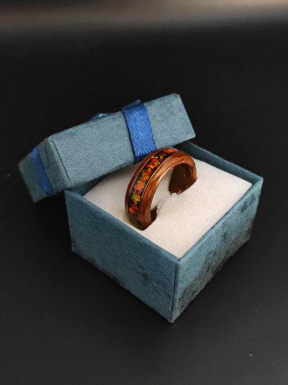 Pierścionek drewniany teak – opal